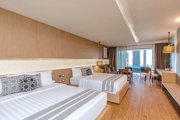 Phuket Graceland Resort & Spa - Wohnbeispiel Sunset Grand Deluxe Pool Access (Zimmercodierung UMQ)