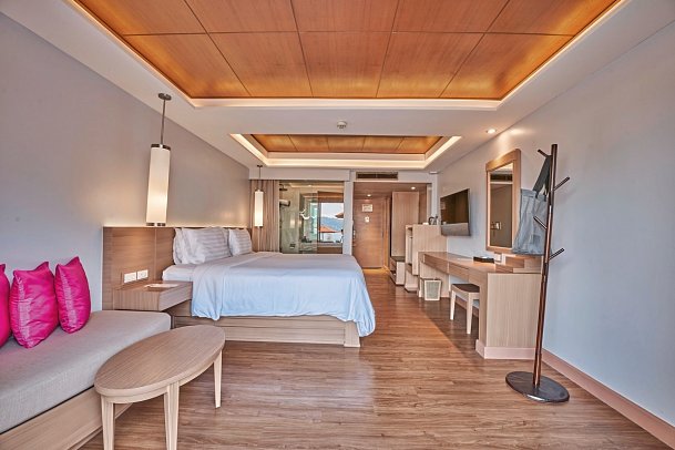 Beyond Resort Karon - Wohnbeispiel Deluxe Pool (Zimmercodierung UDP)