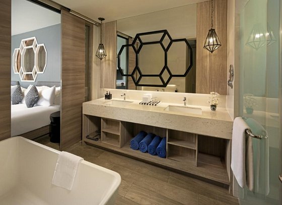 Avista Grande Phuket Karon - MGallery - Wohnbeispiel Deluxe Family Mountain View (Zimmercodierung FDB)