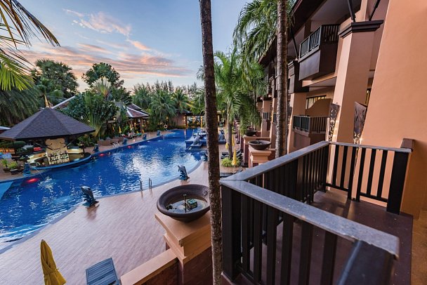 Princess Kamala Beachfront Hotel - Wohnbeispiel Pool View (Zimmercodierung UBP)