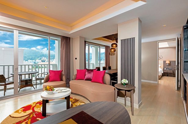 Grand Mercure Phuket Patong - Wohnbeispiel Deluxe Suite