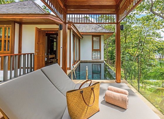 The Surin Phuket - Wohnbeispiel Pool Villa (Zimmercodierung VB5)