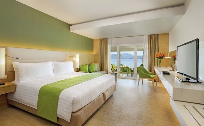 Amari Phuket - Wohnbesipiel Superior Ocean Front Balcony (Zimmercodierung UBM)