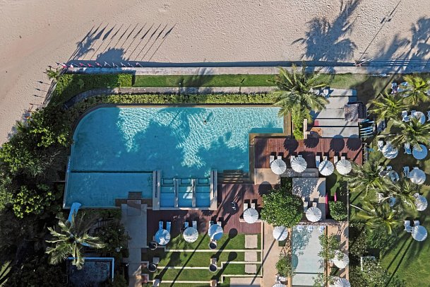 Apsara Beachfront Resort & Villa