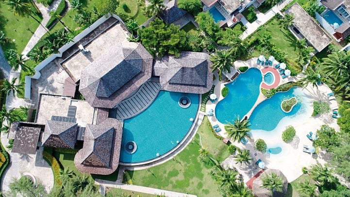 Apsara Beachfront Resort & Villa