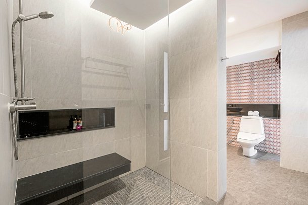 Khaolak Wanaburee Resort - Wohnbeispiel Casuarinas Villa Family (Zimmercodierung VI1)