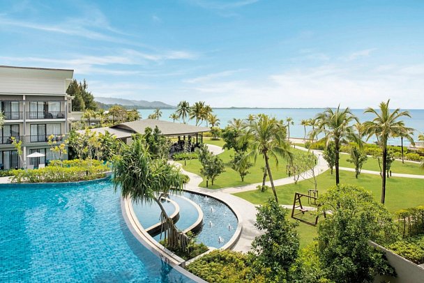Le Méridien Khao Lak Resort & Spa