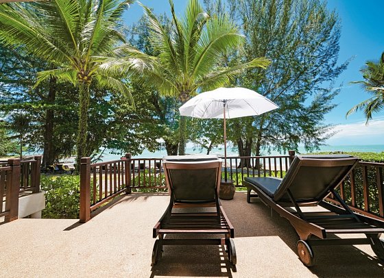 Sentido Khao Lak - Terrassenbeispiel Deluxe Bungalow Beach Front (Zimmercodierung BDM)