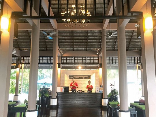 Palm Galleria Resort