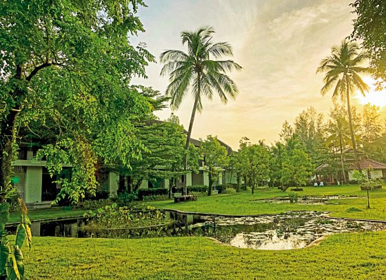 Palm Galleria Resort