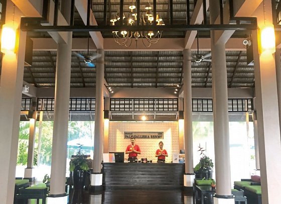 Palm Galleria Resort