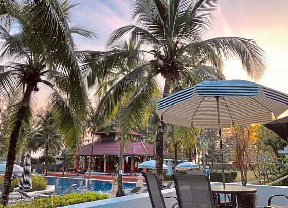 Palm Galleria Resort