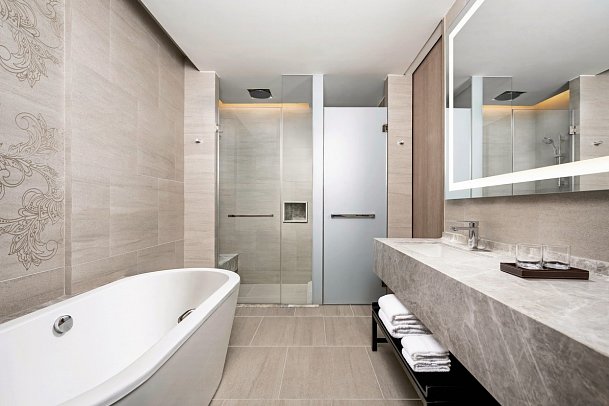 Khao Lak Marriott Beach Resort & Spa - Wohnbeispiel Badezimmer (Zimmercodierungen UDG, UDM & UDQ)