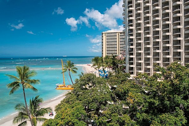 Moana Surfrider, A Westin Resort & Spa, Waikiki Beach - Aussenansicht Historic Banyan Ocean View (Zimmercodierungen U1C, U2C, U3C & UBC)