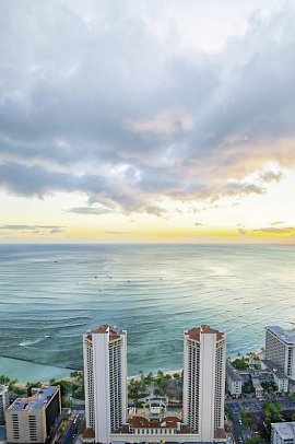 Hyatt Regency Waikiki Beach Resort & Spa