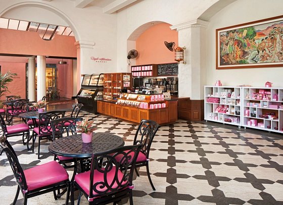 The Royal Hawaiian, a Luxury Collection Resort