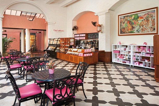The Royal Hawaiian, a Luxury Collection Resort