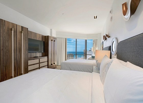 Hyatt Centric Waikiki Beach - Wohnbeispiel 2 Queen Beds with Ocean View (Zimmercodierung U4M)