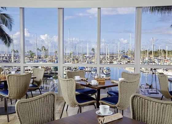Prince Waikiki - 100 Sails Restaurant & Bar