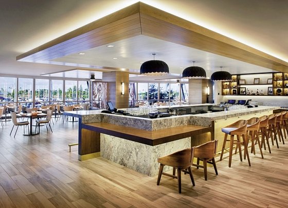 Prince Waikiki - 100 Sails Restaurant & Bar