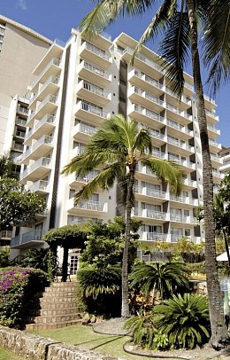Coconut Waikiki Hotel