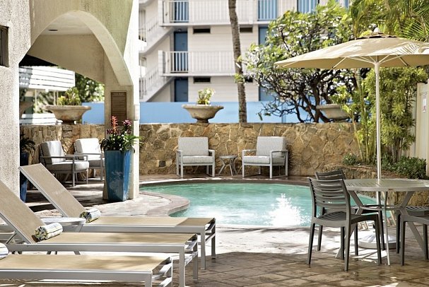 Coconut Waikiki Hotel