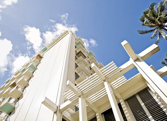 Shoreline Hotel Waikiki