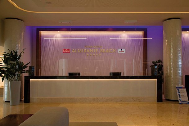 Gran Muthu Almirante Beach