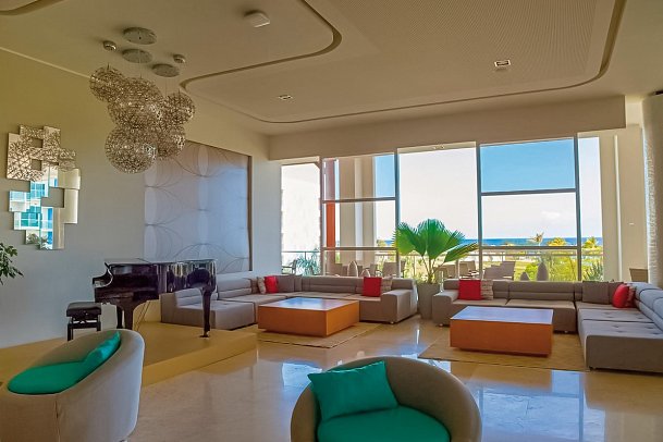 Gran Muthu Almirante Beach