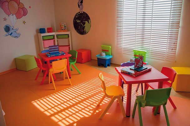 Gran Muthu Almirante Beach