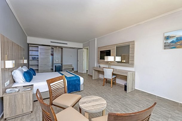 Seven Seas Jolie Bay - Wohnbeispiel Familienzimmer (Zimmercodierung FB1)