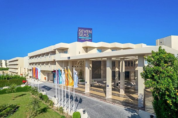 Seven Seas Jolie Bay