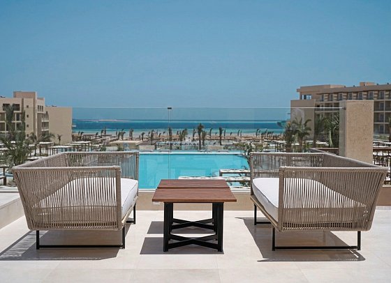 JAZ Elite Asteria - Beispiel Balkon Doppelzimmer Superior Poolblick (Zimmercodierungen DSP & DCP)