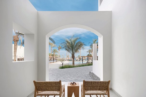 Serry Beach Resort - Beispiel Balkon Doppelzimmer Deluxe Poolblick Twin (Zimmercodierung UDP)