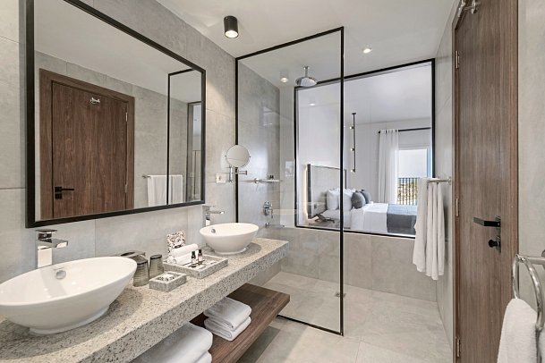 Serry Beach Resort - Bad Penthouse Suite (Zimmercodierung WU1)