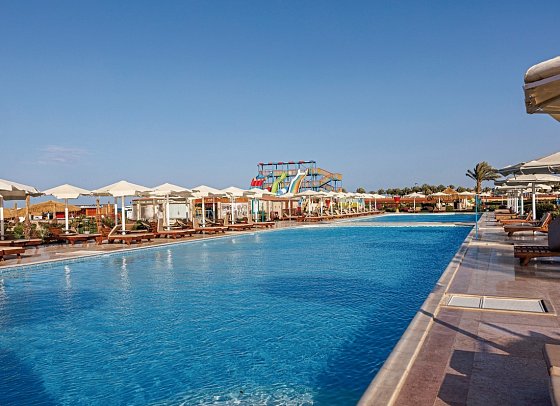 SUNRISE Alora Aqua Park Resort