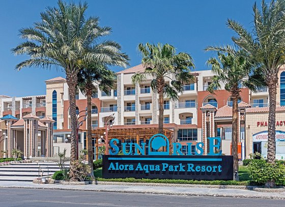 SUNRISE Alora Aqua Park Resort