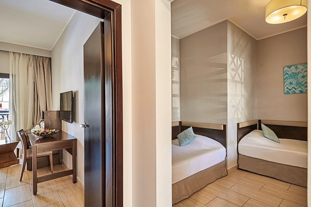 Steigenberger Aqua Magic - Wohnbeispiel Suite Familie (Zimmercodierungen WI1 & FB9)