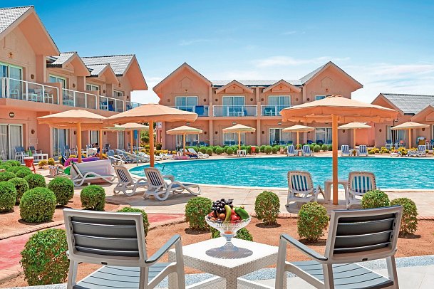 Pickalbatros Jungle Aqua Park Resort - Neverland Hurghada - Wohnbeispiel Familienzimmer Poolblick Schiebetür (Zimmercodierungen F1P, DCP & FF1)