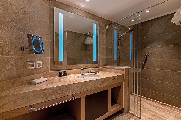 Swiss Inn Resort - Bad Doppelzimmer Premium
