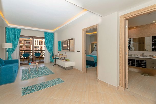 Gravity Hotel & Aqua Park Hurghada - Wohnbeispiel Familienzimmer Gartenblick (Zimmercodierung F1G)
