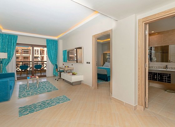Gravity Hotel & Aqua Park Hurghada - Wohnbeispiel Familienzimmer Gartenblick (Zimmercodierung F1G)