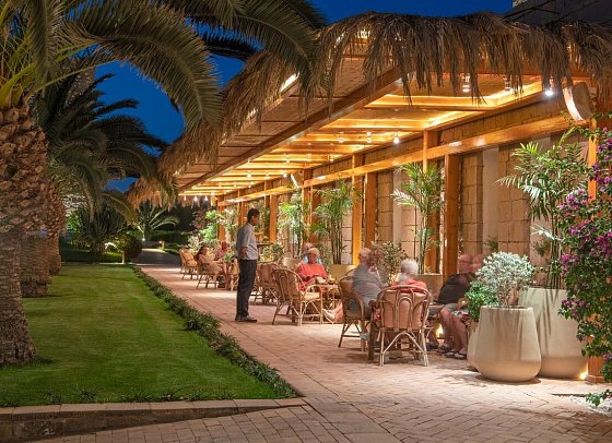 Fort Arabesque - The West Bay
