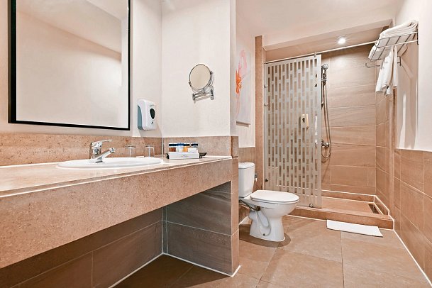 Pickalbatros Citadel Resort - Beispiel Bad Doppelzimmer Standard Meerblick (Zimmercodierungen DGM & DCM)