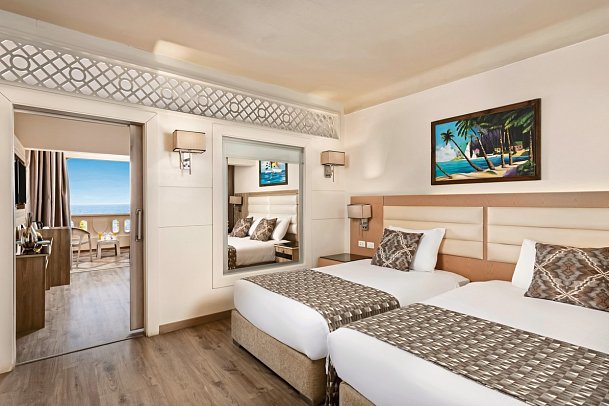 Pickalbatros Citadel Resort - Wohnbeispiel Familienzimmer Meerblick (Zimmercodierung F1M)