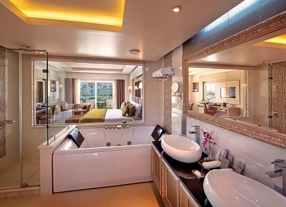 Premier Le Rêve Hotel & Spa - Beispiel Bad Jacuzzi Deluxe Juniorsuite mit VIP Paket (Zimmercodierungen JD1 & W1P)