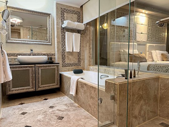 KaiSol Romance Resort - Beispiel Bad Doppelzimmer Deluxe Meerblick (Zimmercodierungen UDM & DDM)