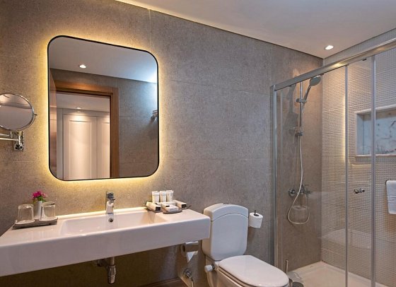 Fort Arabesque - The Beach Resort - Beispiel Bad Doppelzimmer Deluxe (Zimmercodierungen DDN & DFN)