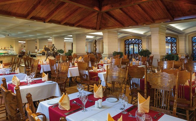 Palm Royale Resort Soma Bay