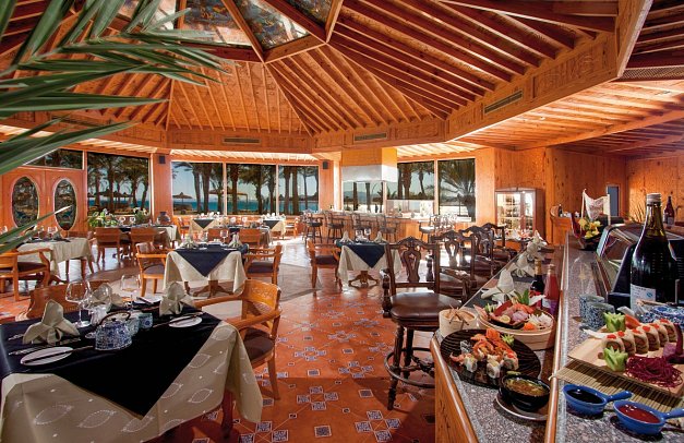 Palm Royale Resort Soma Bay